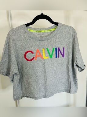 Calvin Klein sz M Light Gray Crewneck Tee with Neon Yellow Trim